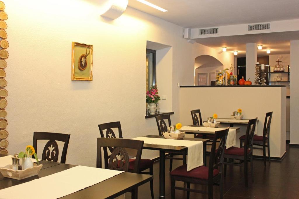 瑞兹图本餐厅&酒店 林道 外观 照片